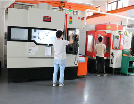 Dongguan Howe Precision Mold Co., Ltd. कारखाना उत्पादन लाइन